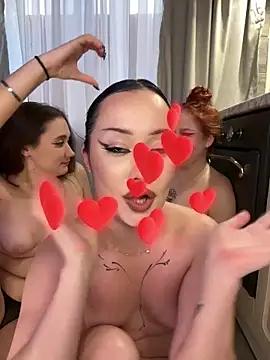 Get enchanted by the vitality and moves of our squirting, brunette and solo webcams. With their steamy costumes and masturbating shows, our gay-couples and nonude cam models are a sight to behold.