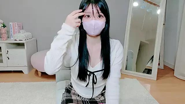 Runa2-lulu from StripChat is Freechat