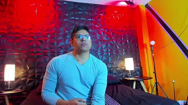 Sammy_and_matt from StripChat is Freechat