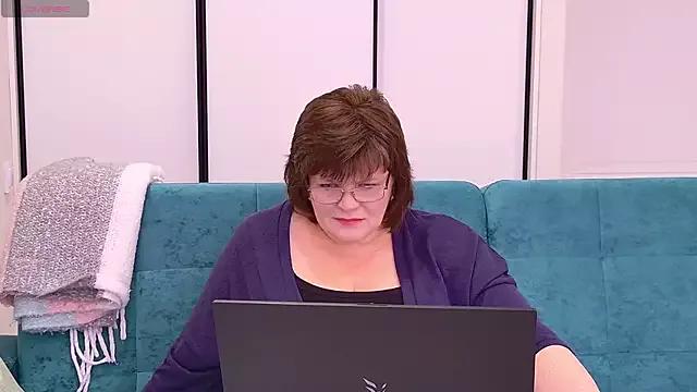 Sandra_Sunrise from StripChat is Freechat