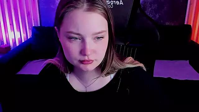 Girls: Stay up-to-date with the new immersive cumshows range and check-out the cutest escorts exhibit their wet clitoris and sweet physiques as they strip off and climax.