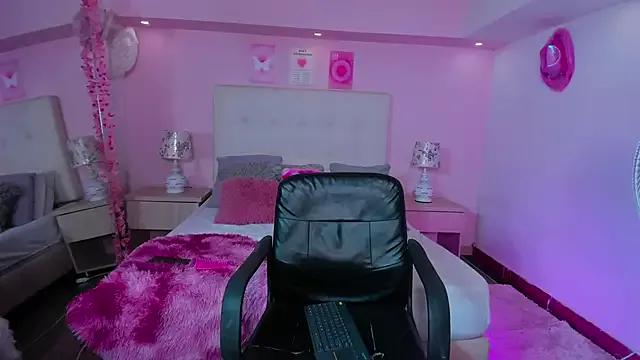 Girls: Stay up-to-date with the new immersive cumshows range and check-out the cutest escorts exhibit their wet clitoris and sweet physiques as they strip off and climax.
