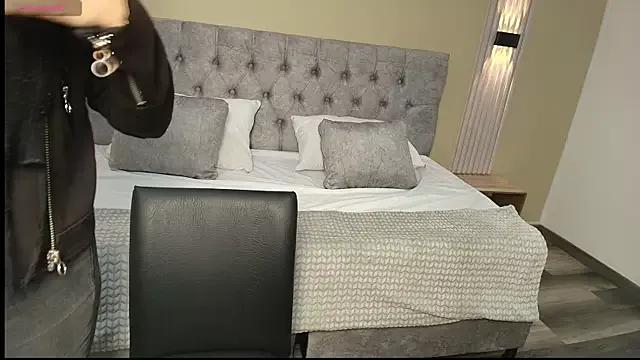 ScarletWard from StripChat is Freechat