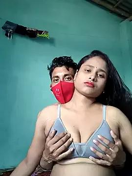 Get enchanted by the vitality and moves of our squirting, brunette and solo webcams. With their steamy costumes and masturbating shows, our gay-couples and nonude cam models are a sight to behold.