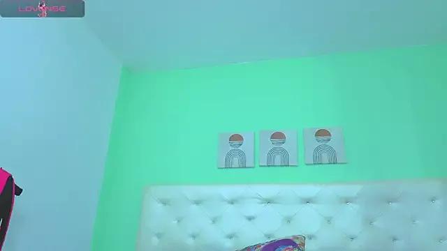 selena_castillo from StripChat is Freechat