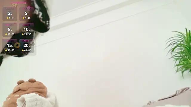 Get enchanted by the vitality and moves of our squirting, brunette and solo webcams. With their steamy costumes and masturbating shows, our gay-couples and nonude cam models are a sight to behold.