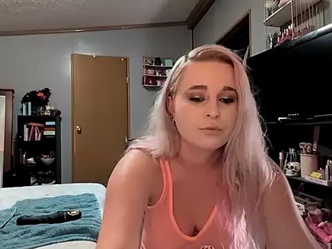 sexylilb17 from StripChat is Freechat