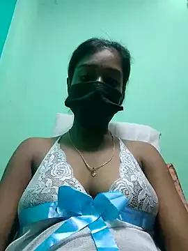 sexymeye from StripChat is Freechat