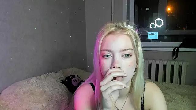 Shawty_Blonde from StripChat is Freechat