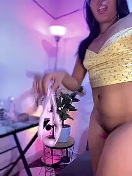 Girls ecstasy: Improve your chatting skills with these steamy streamers, and dive into the immersive world of exposed attraction.