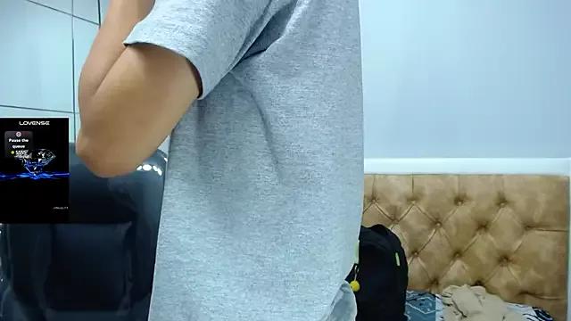 SkinnyBoy_ from StripChat is Freechat
