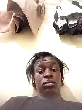 smiley_melanyn from StripChat is Freechat
