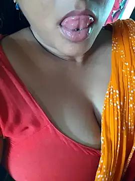 Get enchanted by the vitality and moves of our squirting, brunette and solo webcams. With their steamy costumes and masturbating shows, our gay-couples and nonude cam models are a sight to behold.