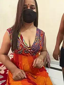 Get enchanted by the vitality and moves of our squirting, brunette and solo webcams. With their steamy costumes and masturbating shows, our gay-couples and nonude cam models are a sight to behold.