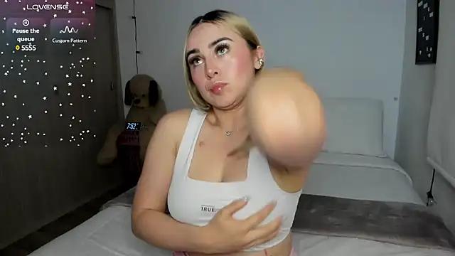 Girls: Stay up-to-date with the new immersive cumshows range and check-out the cutest escorts exhibit their wet clitoris and sweet physiques as they strip off and climax.