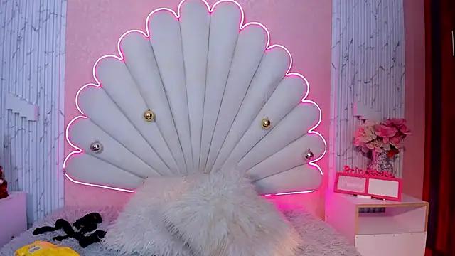 Girls: Stay up-to-date with the new immersive cumshows range and check-out the cutest escorts exhibit their wet clitoris and sweet physiques as they strip off and climax.