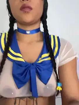 SophieD from StripChat is Freechat