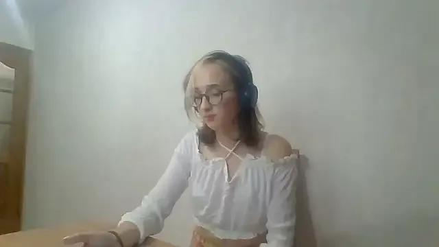 StaceyTaylor from StripChat is Freechat