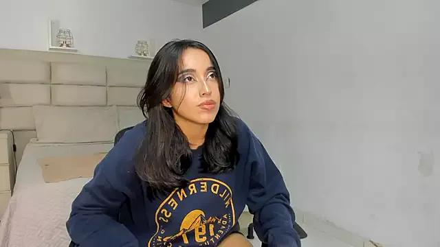 Starbutterflyy_ from StripChat is Freechat