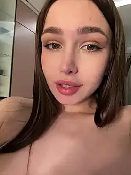 Get enchanted by the vitality and moves of our squirting, brunette and solo webcams. With their steamy costumes and masturbating shows, our gay-couples and nonude cam models are a sight to behold.