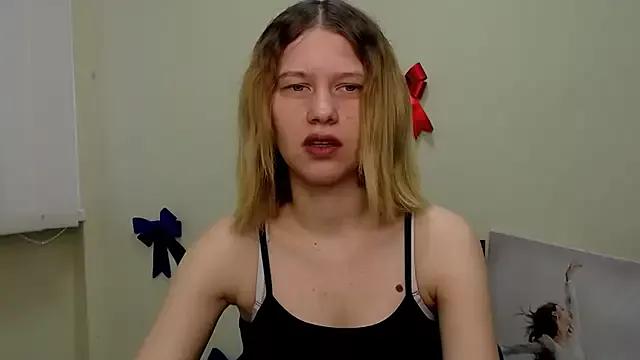 StellaCRL from StripChat is Freechat