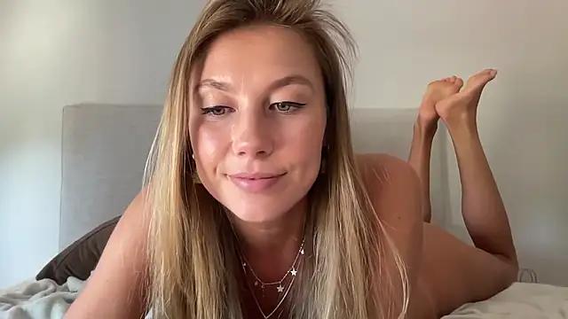 Girls: Stay up-to-date with the new immersive cumshows range and check-out the cutest escorts exhibit their wet clitoris and sweet physiques as they strip off and climax.
