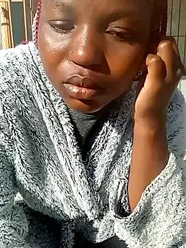 SweetHoney21_ from StripChat is Freechat