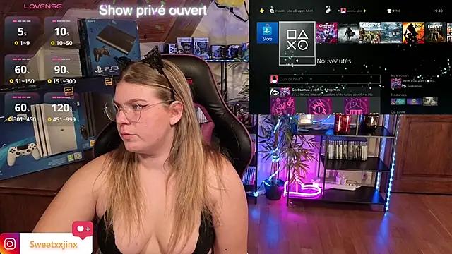 Girls: Stay up-to-date with the new immersive cumshows range and check-out the cutest escorts exhibit their wet clitoris and sweet physiques as they strip off and climax.
