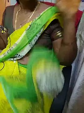 Tamilsandhya from StripChat is Freechat
