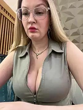Photos of Teya_moon_ from StripChat is Freechat