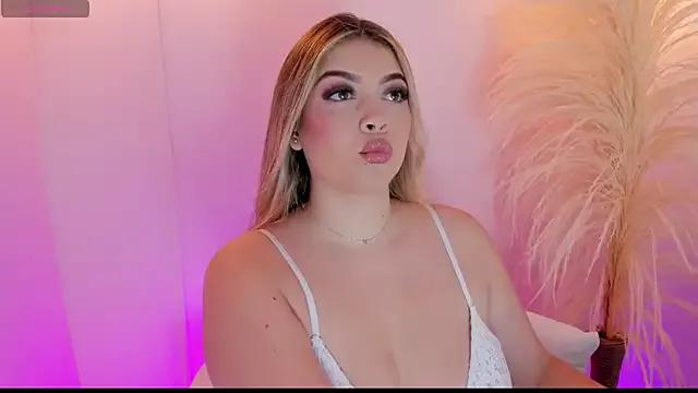 Girls: Stay up-to-date with the new immersive cumshows range and check-out the cutest escorts exhibit their wet clitoris and sweet physiques as they strip off and climax.