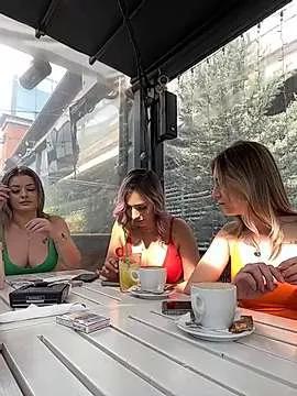Get enchanted by the vitality and moves of our squirting, brunette and solo webcams. With their steamy costumes and masturbating shows, our gay-couples and nonude cam models are a sight to behold.