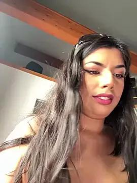 Get enchanted by the vitality and moves of our squirting, brunette and solo webcams. With their steamy costumes and masturbating shows, our gay-couples and nonude cam models are a sight to behold.
