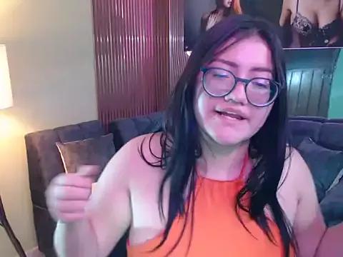 Tiny_prg from StripChat is Freechat