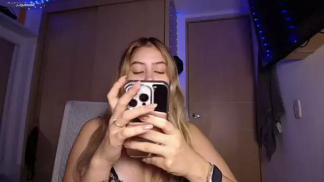 Girls: Stay up-to-date with the new immersive cumshows range and check-out the cutest escorts exhibit their wet clitoris and sweet physiques as they strip off and climax.