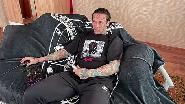 Tommmy__Gun from StripChat