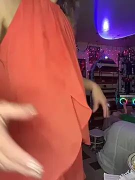 Girls ecstasy: Improve your chatting skills with these steamy streamers, and dive into the immersive world of exposed attraction.