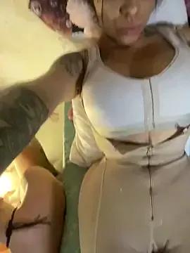 Get enchanted by the vitality and moves of our squirting, brunette and solo webcams. With their steamy costumes and masturbating shows, our gay-couples and nonude cam models are a sight to behold.