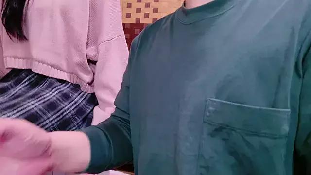 Get enchanted by the vitality and moves of our squirting, brunette and solo webcams. With their steamy costumes and masturbating shows, our gay-couples and nonude cam models are a sight to behold.