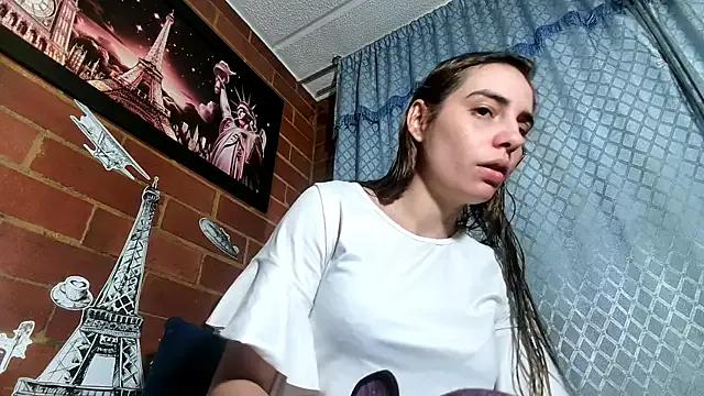 ValeriaLacrozee from StripChat is Freechat