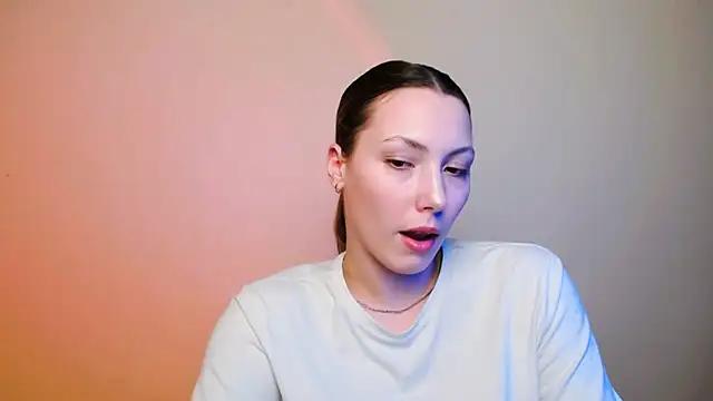 Girls: Stay up-to-date with the new immersive cumshows range and check-out the cutest escorts exhibit their wet clitoris and sweet physiques as they strip off and climax.
