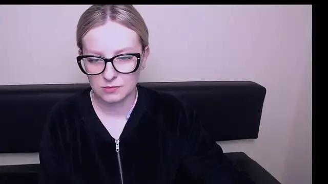VanillaRose_ from StripChat is Freechat
