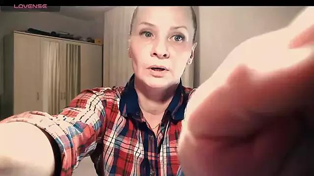 VictoriaMay from StripChat is Freechat