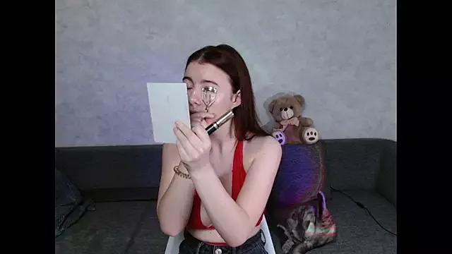 VioletaMiln from StripChat is Freechat