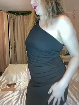 wowthatmummy from StripChat