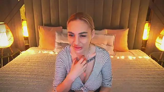 Girls: Stay up-to-date with the new immersive cumshows range and check-out the cutest escorts exhibit their wet clitoris and sweet physiques as they strip off and climax.