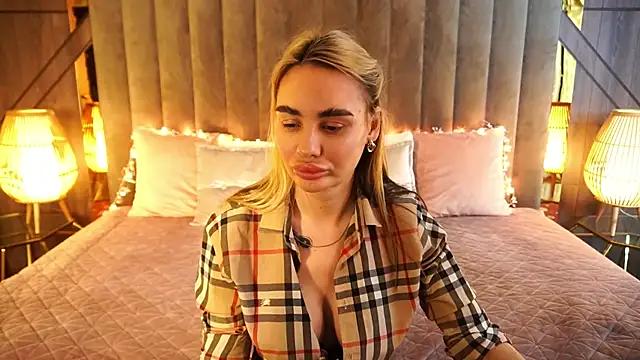 Girls: Stay up-to-date with the new immersive cumshows range and check-out the cutest escorts exhibit their wet clitoris and sweet physiques as they strip off and climax.