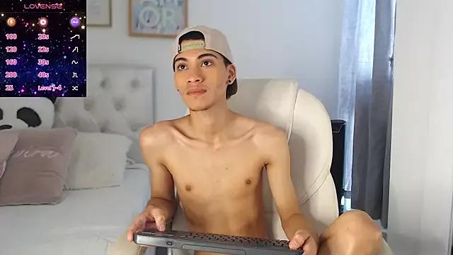 Photos of yulian_vasquez from StripChat is Freechat