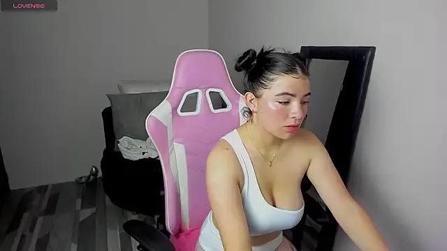 Girls: Stay up-to-date with the new immersive cumshows range and check-out the cutest escorts exhibit their wet clitoris and sweet physiques as they strip off and climax.