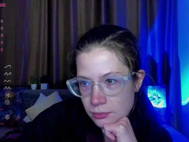 Offline Aliciafolow009 on BongaCams